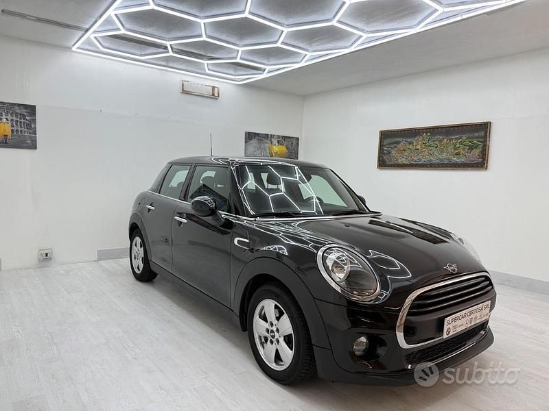 Usata Mini One D Business 95 CV (69 kW) 2019 Nero Utilitaria