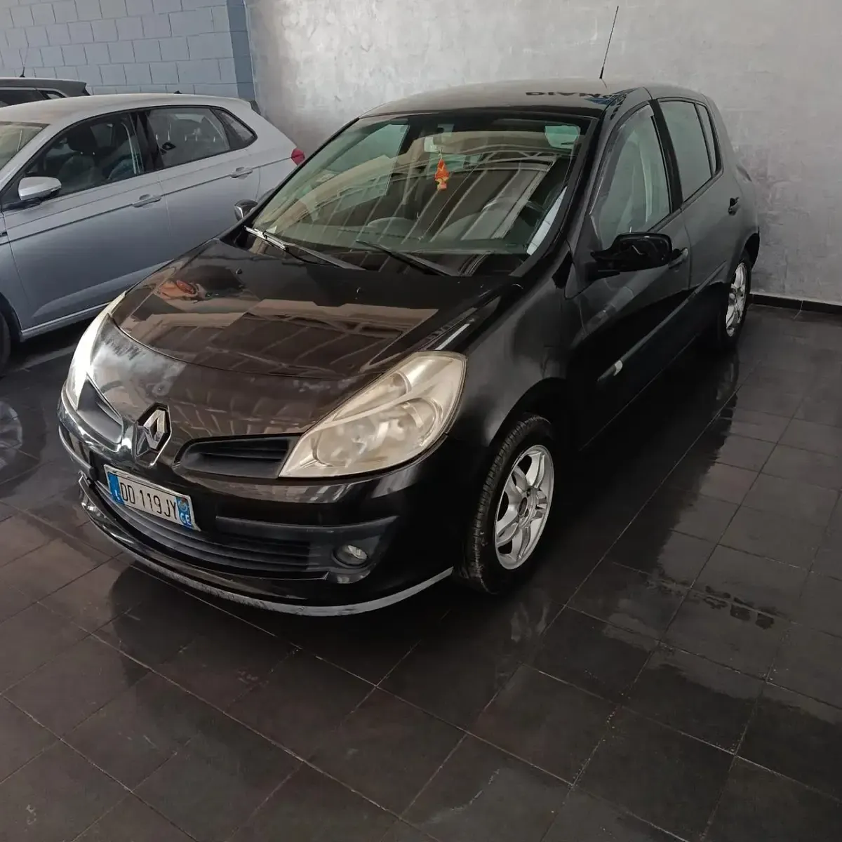 Usata Renault Clio II 75 CV (55 kW) 2007 Nero Berlina
