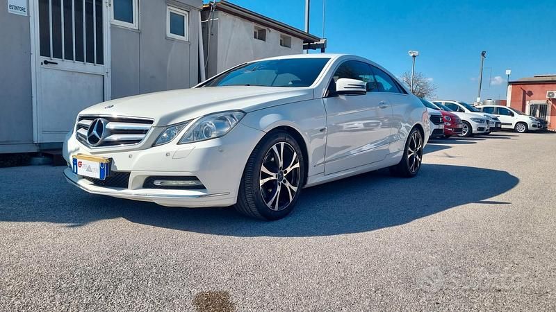 Occasion Mercedes E220 170 ch (125 kW) 2012 Blanc Coupé