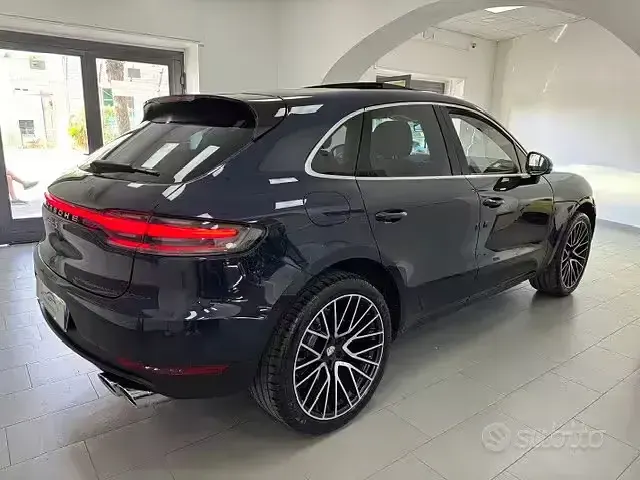 Usata Porsche Macan 245 CV (180 kW) 2020 Blu/azzurro SUV