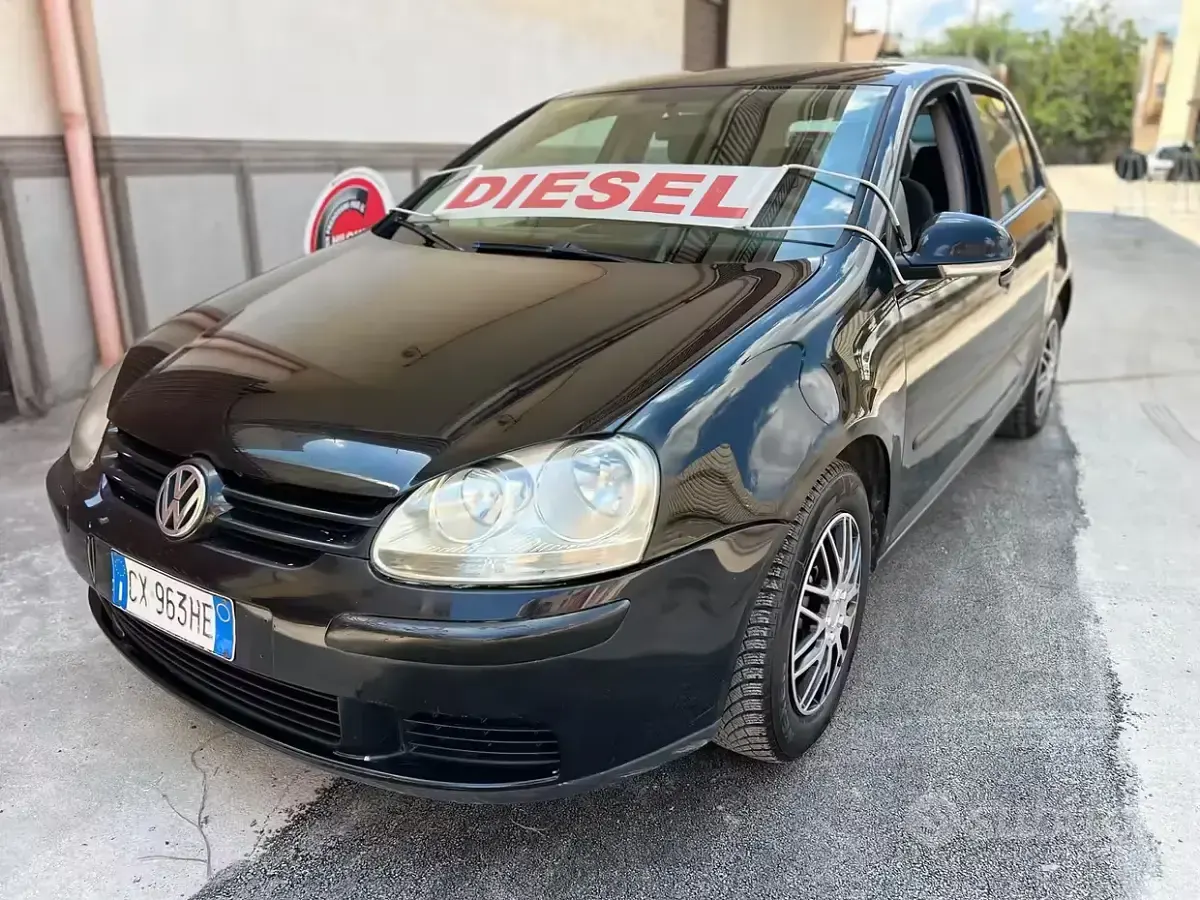 Usata VW Golf V 105 CV (77 kW) 2007 Blu Berlina