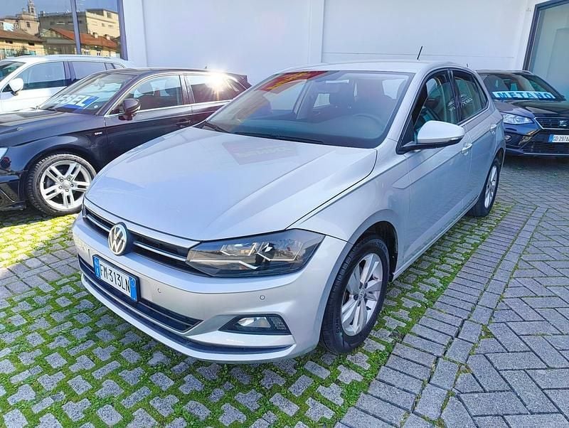 Usata VW Polo Comfortline 74 CV (54 kW) 2018 Argento Utilitaria