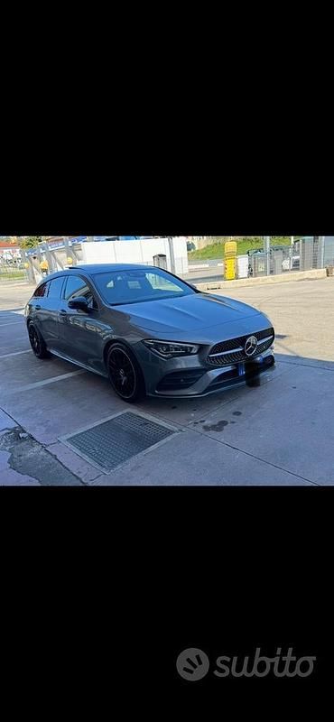 Usata Mercedes CLA200 163 CV (119 kW) 2019 Grigio Station wagon