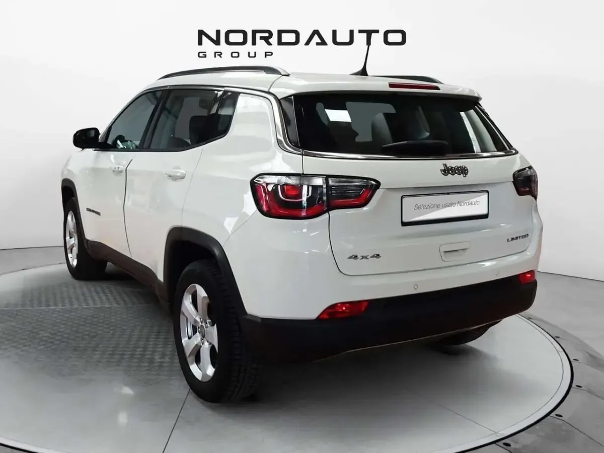 Usata Jeep Compass Opening Edition 140 CV (102 kW) 2017 Bianco SUV