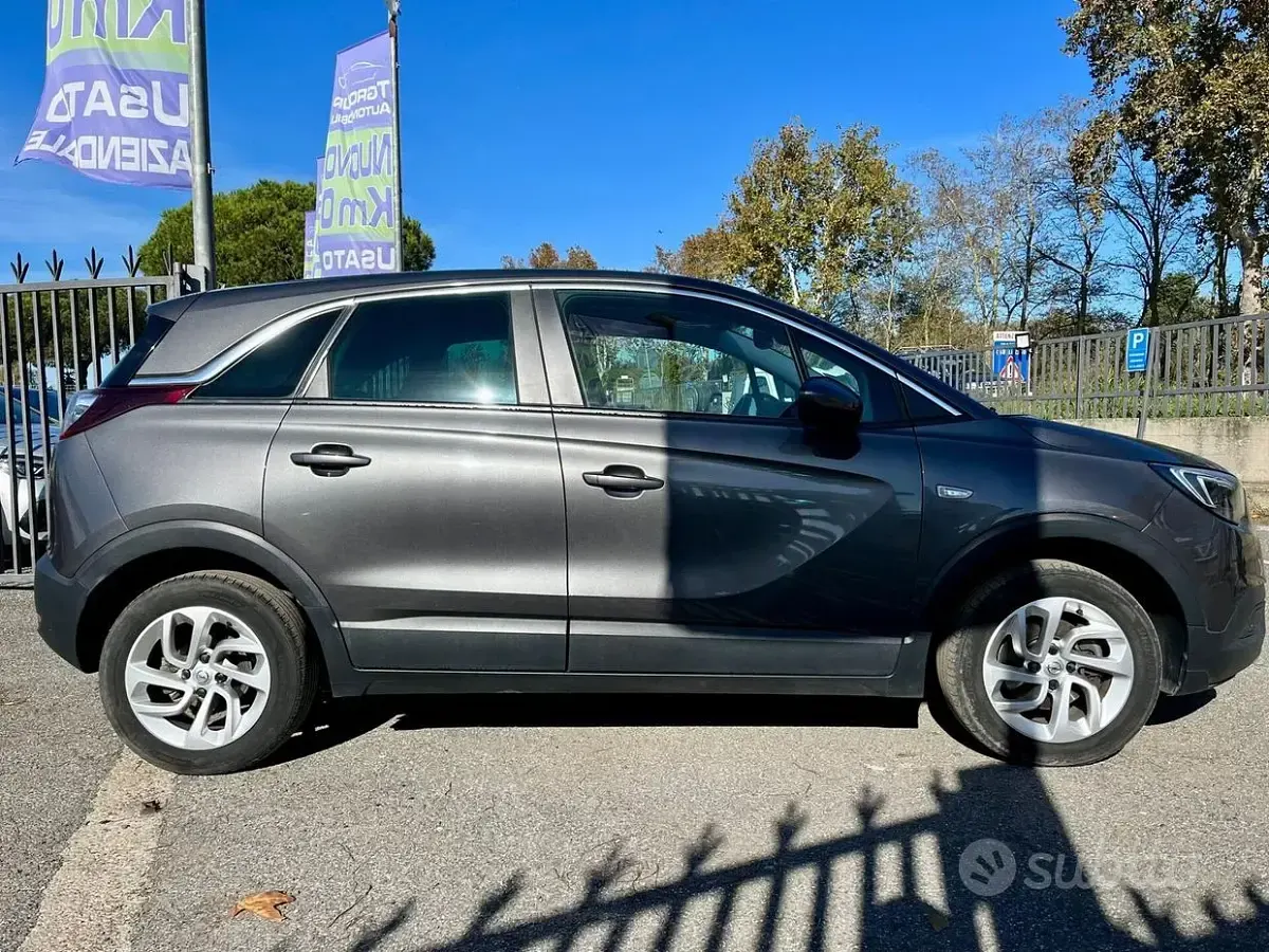 Usata Opel Crossland X Innovation 110 CV (80 kW) 2020 Grigio SUV