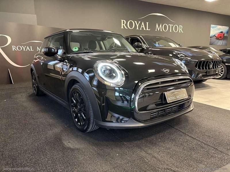 Usata Mini ONE 102 CV (75 kW) 2021 Nero Utilitaria