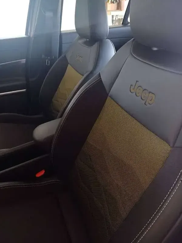 Usata Jeep Avenger EV Summit 61 kW (84 CV) 2023 Nero SUV