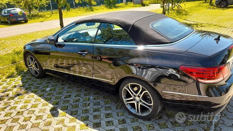 Usata Mercedes E220 2014 Nero Cabrio