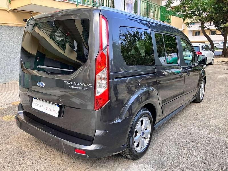 Usata Ford Tourneo Connect Titanium 120 CV (88 kW) 2018 Grigio vulcano Monovolume