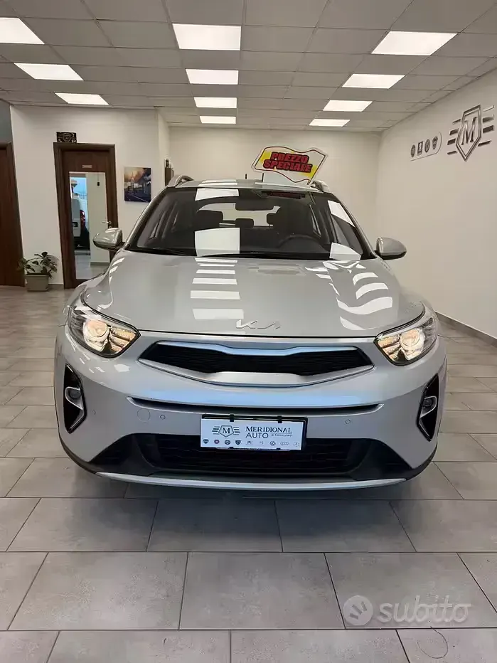 Usata Kia Stonic Style 84 CV (61 kW) 2022 Grigio SUV