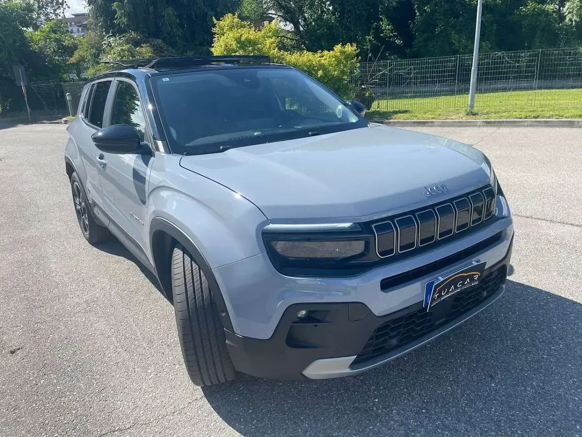 Usata Jeep Avenger Summit 110 CV (80 kW) 2025 Grigio SUV