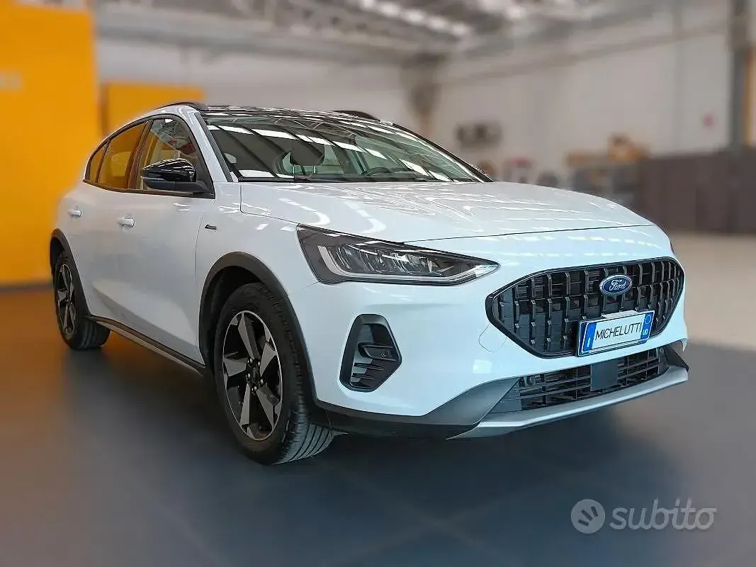 Begagnad Ford Focus Active 125 HK (91 kW) 2023 Vit SUV