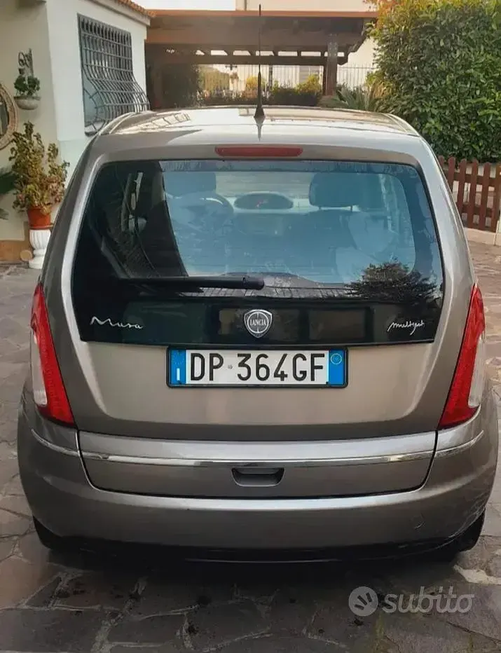 Usata Lancia Musa 90 CV (66 kW) 2008 Monovolume