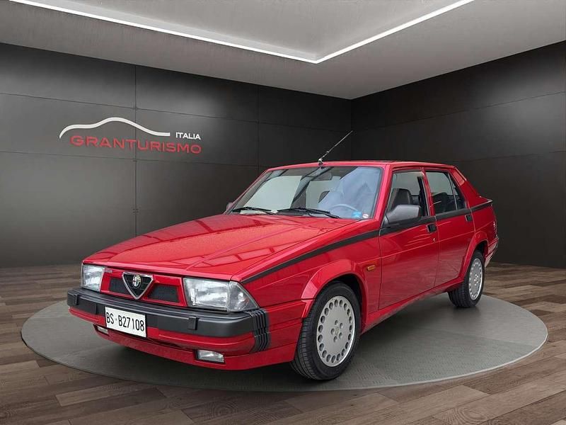 Usata Alfa Romeo 75 155 CV (114 kW) 1989 Rosso Berlina