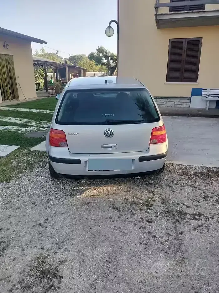 Usata VW Golf IV 75 CV (55 kW) 2000 Grigio Berlina