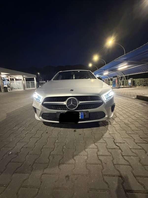Usata Mercedes A180 Business 116 CV (85 kW) 2019 Berlina