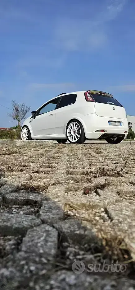 Usata Fiat Grande Punto Abarth 120 CV (88 kW) 2009 Bianco Utilitaria