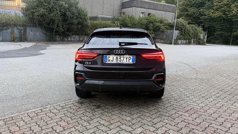 Usata Audi Q3 Sportback 150 CV (110 kW) 2022 Nero SUV