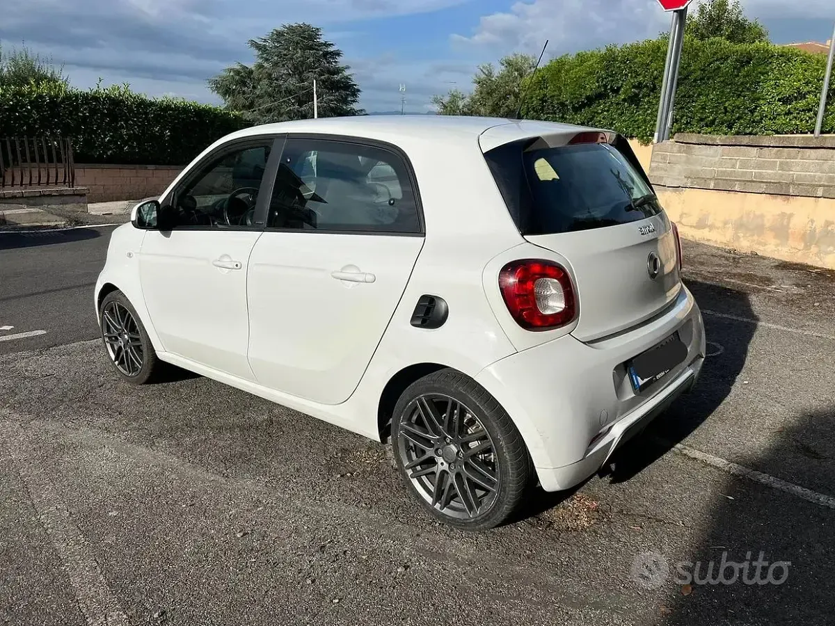 Usata Smart ForFour Brabus 71 CV (52 kW) 2018 Utilitaria