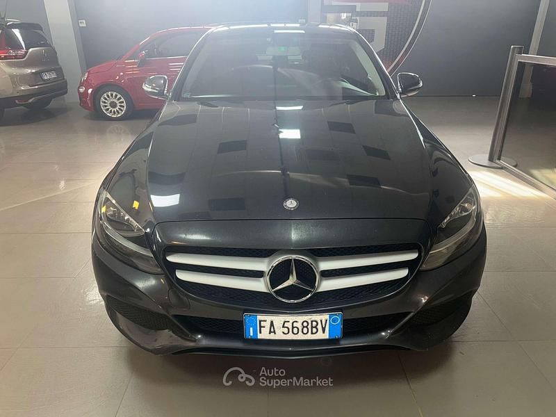 Usata Mercedes C180 Premium 116 CV (85 kW) 2015 Grigio Berlina