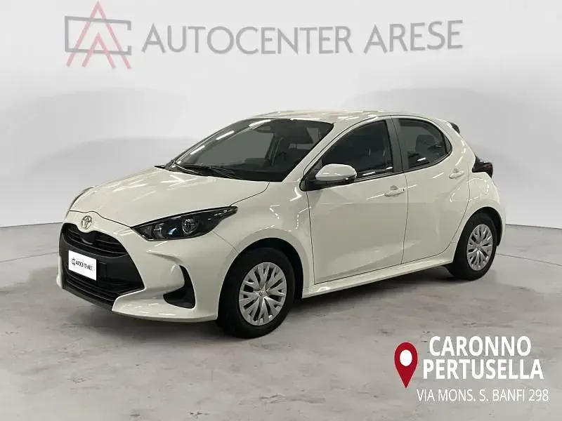 Usata Toyota Yaris Active 92 CV (67 kW) 2025 Utilitaria