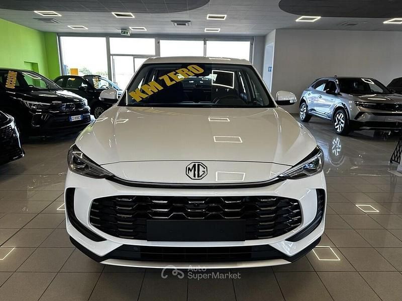 Nuova MG ZS 116 CV (85 kW) 2025 Dover white Berlina