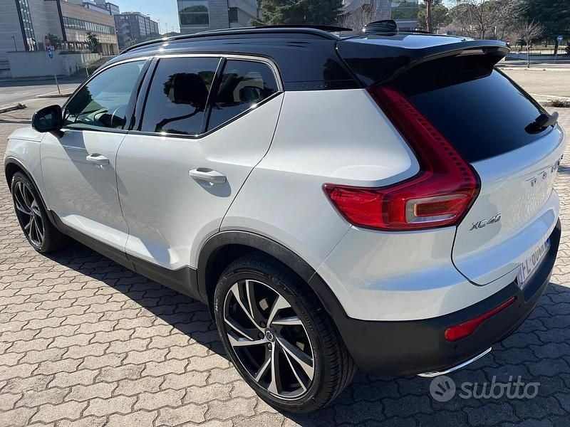 Usata Volvo XC40 R-Design 190 CV (139 kW) 2018 Bianco SUV