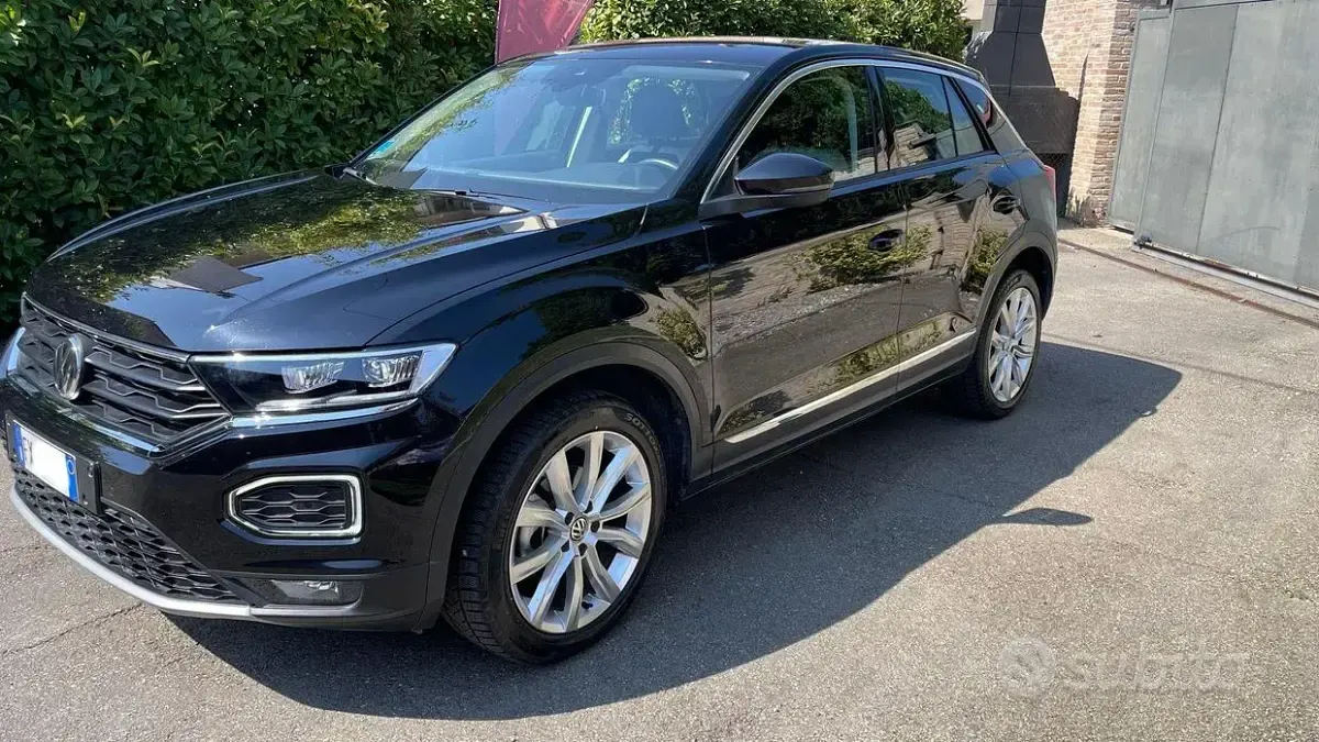 Usata VW T-Roc Advance 150 CV (110 kW) 2019 Nero SUV