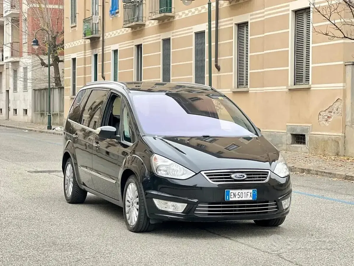 Usata Ford Galaxy Titanium 163 CV (119 kW) 2012 Nero perla Monovolume