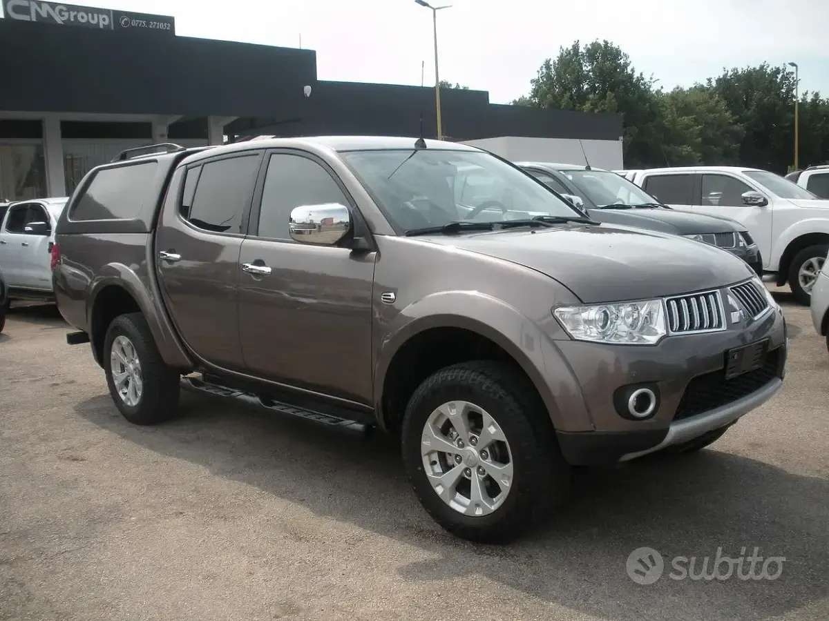Usado Mitsubishi L200 Intense+ 178 CV (130 kW) 2015 Marrón Pickup/Camioneta