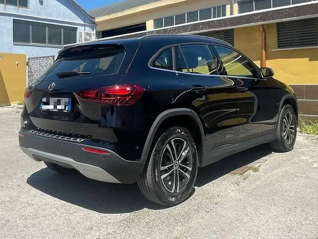 Usata Mercedes GLA250 Advanced Plus 163 CV (119 kW) 2023 Nero SUV