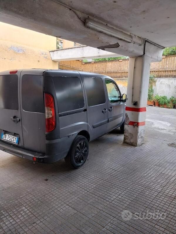 Usata Fiat Doblò 69 CV (50 kW) 2009 Monovolume