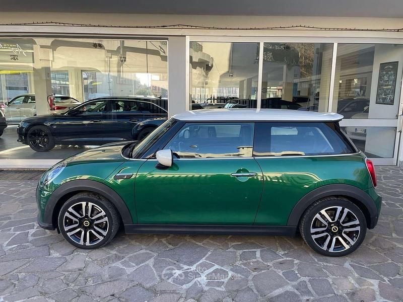 Usata Mini Cooper SE Classic 75 kW (102 CV) 2021 Verde Utilitaria