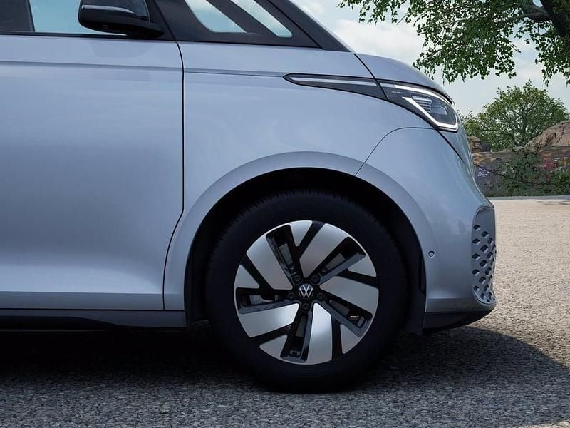 Usata VW ID. Buzz Pro 150 kW (204 CV) 2024 Argento mono metallizzato Monovolume