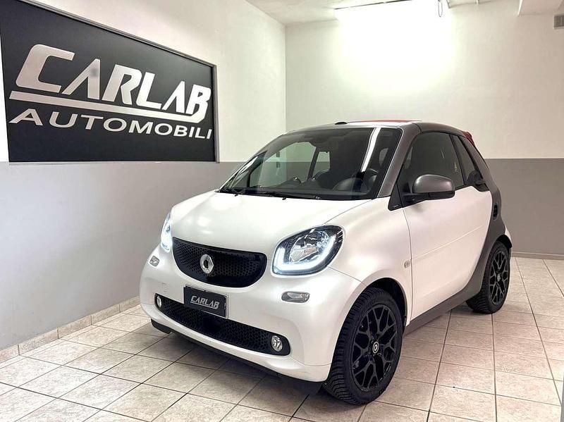 Bianco Usata 2019 Smart ForTwo Cabrio Passion Cabrio | 13.900 € (Ottimo prezzo) - Immagine 1/4