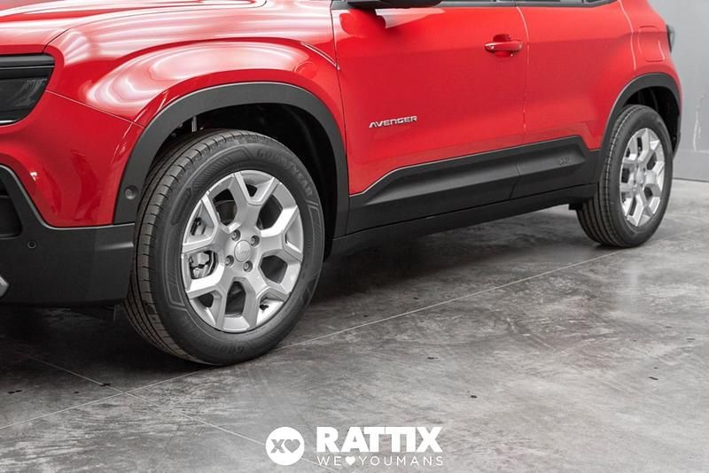 Usata Jeep Avenger Altitude 100 CV (73 kW) 2023 Ruby red SUV