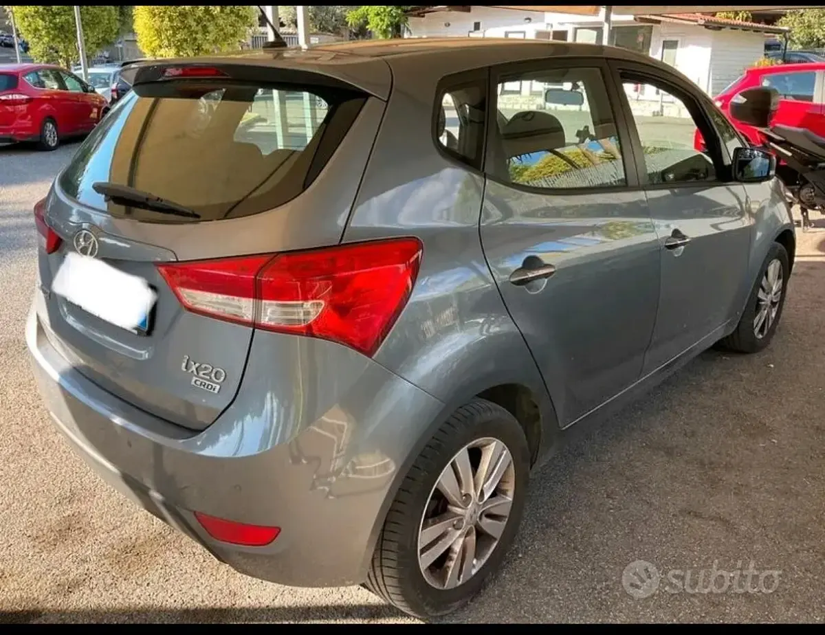 Usata Hyundai ix20 90 CV (66 kW) 2012 Grigio Utilitaria