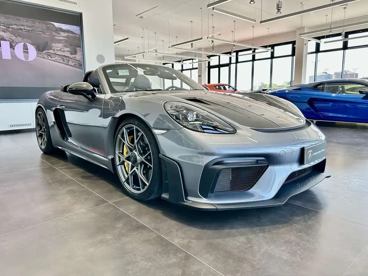 Usata Porsche 718 Spyder RS 500 CV (367 kW) 2024 Grigio vanadio met. Cabrio