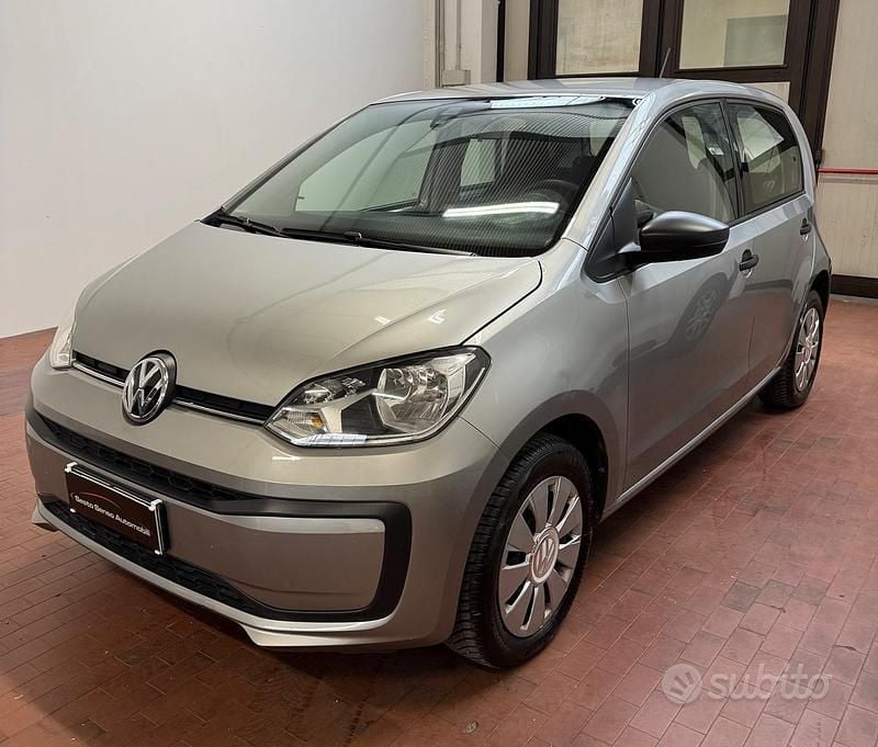 Usata VW up! Move 68 CV (50 kW) 2017 Grigio Utilitaria