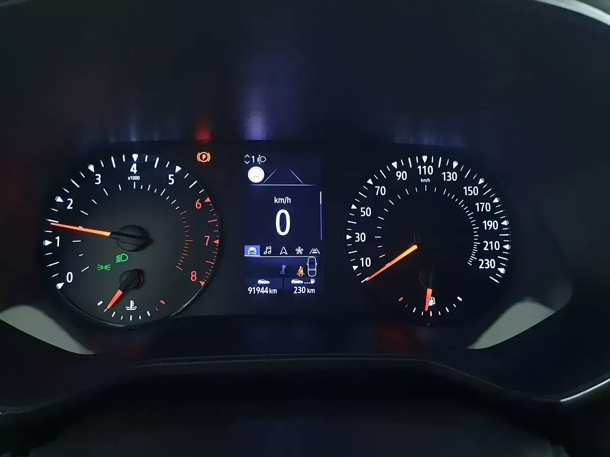 Usata Renault Clio Business 101 CV (74 kW) 2019 Argentoargento Utilitaria
