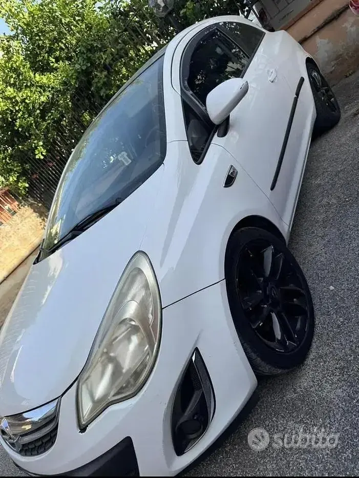 Usata Opel Corsa 69 CV (50 kW) 2012 Utilitaria