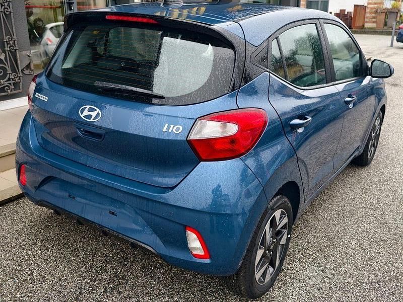 Nuova Hyundai i10 2025 Blu Utilitaria