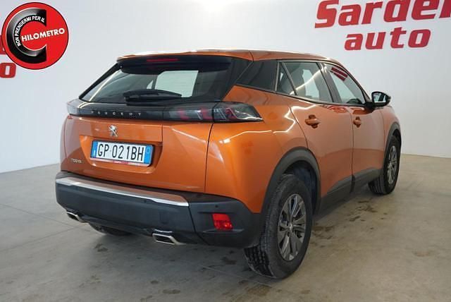 Usata Peugeot 2008 Active 130 CV (95 kW) 2023 Arancione SUV