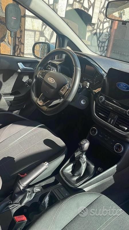 Usata Ford Fiesta 86 CV (63 kW) 2019 Bianco Utilitaria