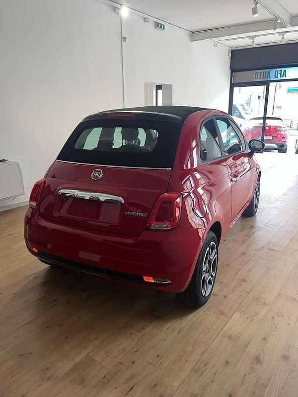 Begagnad Fiat 500C Club 69 HK (50 kW) 2023 Röd Cab