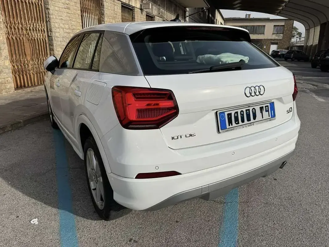Usata Audi Q2 Admired 116 CV (85 kW) 2018 Bianco SUV