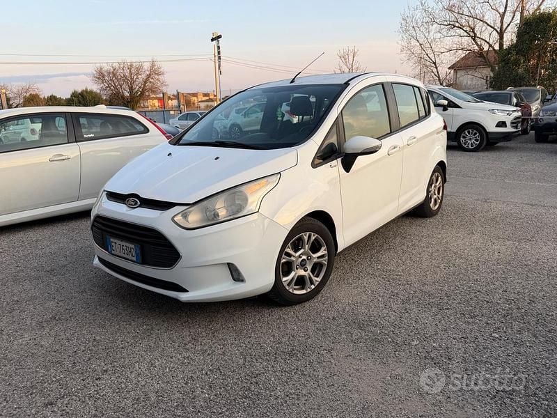 Usata Ford B-MAX 90 CV (66 kW) 2013 Bianco Monovolume