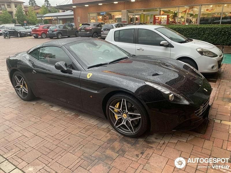 Other Usata 2015 Ferrari California Cabrio | 125.000 € (Buon prezzo) - Immagine 1/1