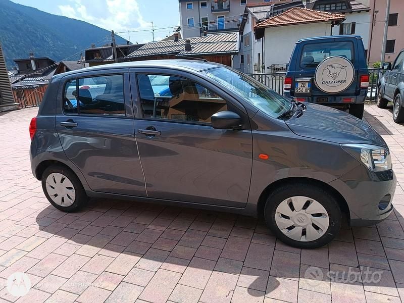 Usata Suzuki Celerio Style 68 CV (50 kW) 2016 Grigio Utilitaria