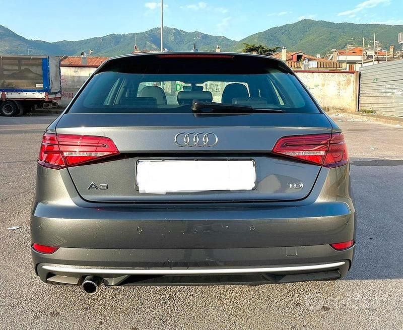 Usata Audi A3 S-line plus 184 CV (135 kW) 2017 Grigio Berlina